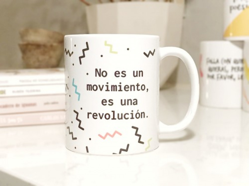 [7428329737248] Taza No Es un Movimiento, Es una Revolución
